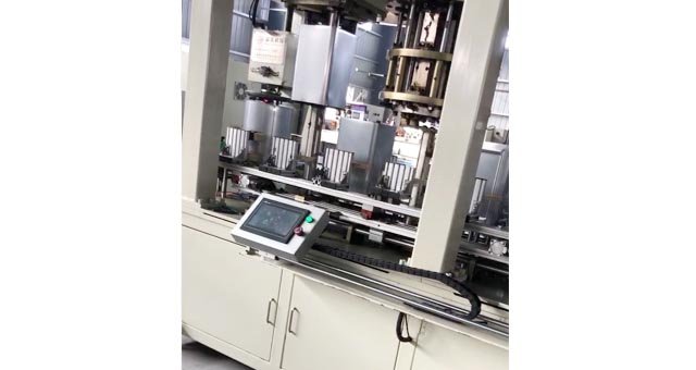 漲體四角筋明顯，無漲破，焊縫兩端無開裂 